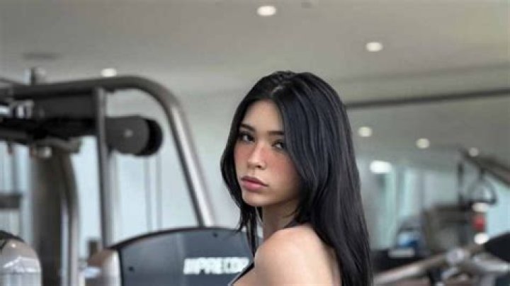 Aishah Sofey: [Fitness | Lifestyle | Entrepreneur] & More!