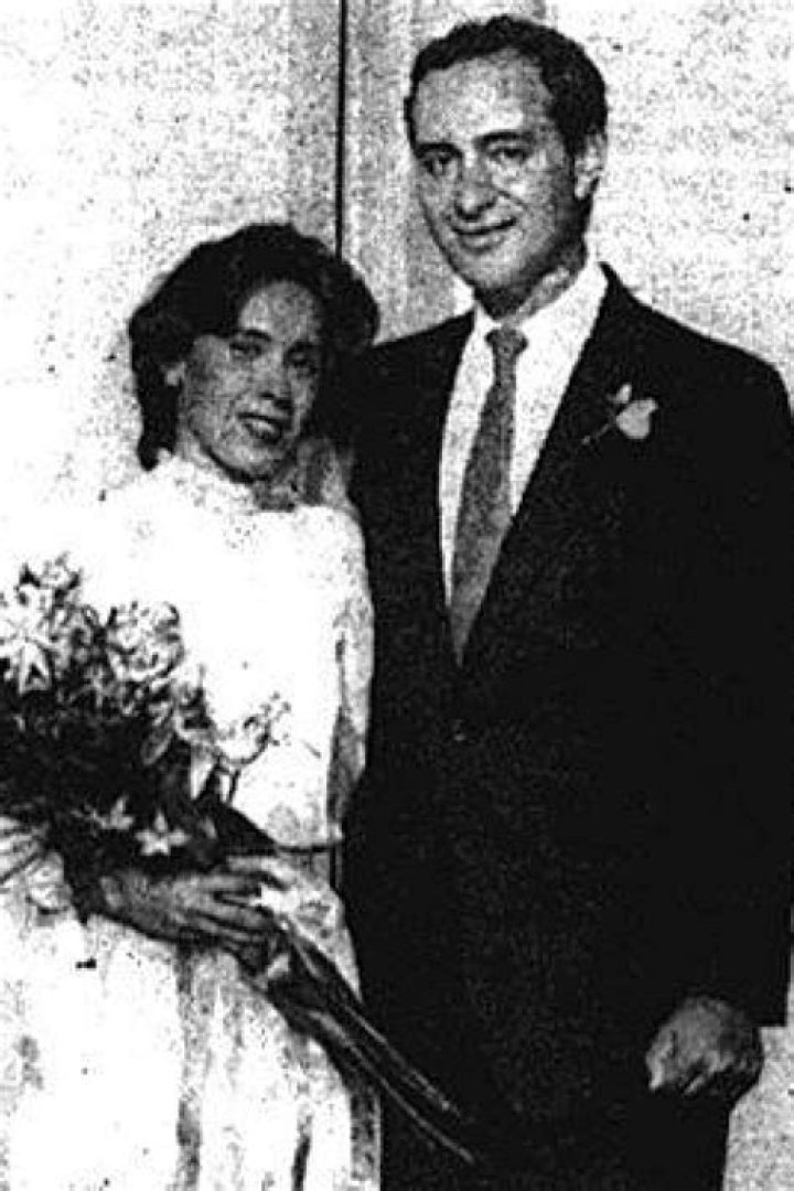 Is Iris Weinshall Trans? Unpacking the Facts About Chuck Schumer's Wife